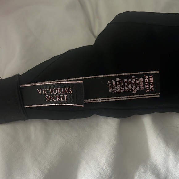 Victoria’s Secret Lace Bodysuit - Picture 4 of 4